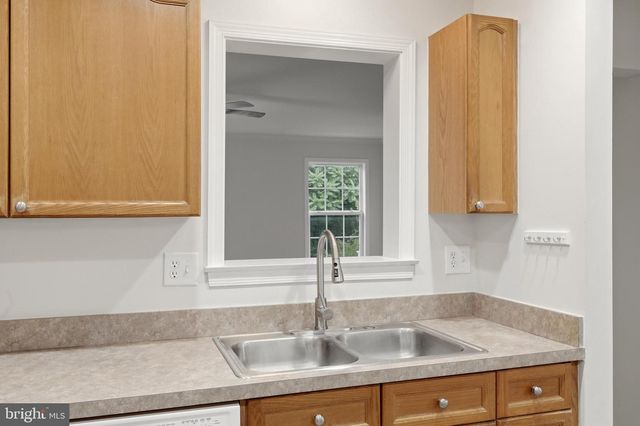 185 SCARBORO DR, Bunker Hill, WV 25413