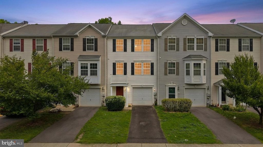 185 SCARBORO DR, Bunker Hill, WV 25413