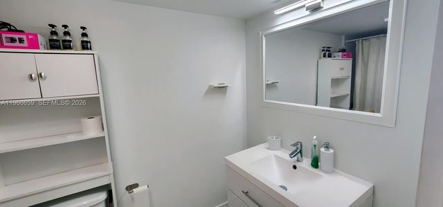 555 NE 15th St 516, Miami, FL 33132