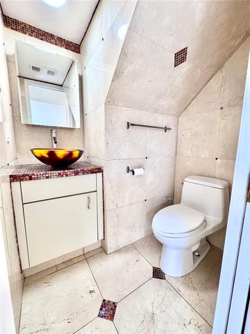 535 NW 98th Avenue, Plantation, FL 33324