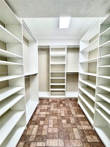 535 NW 98th Avenue, Plantation, FL 33324