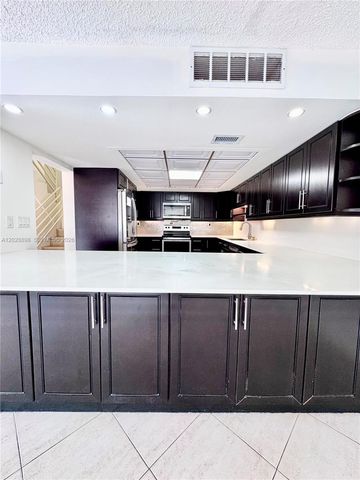 535 NW 98th Avenue, Plantation, FL 33324