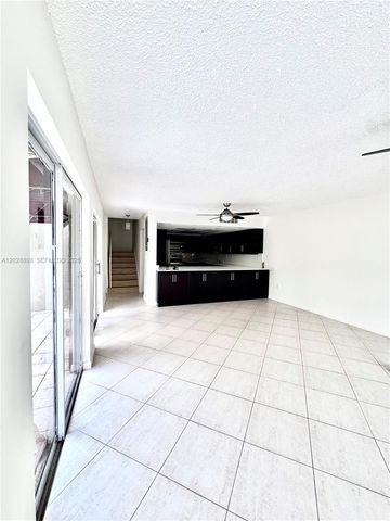 535 NW 98th Avenue, Plantation, FL 33324