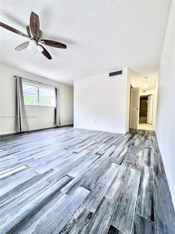 535 NW 98th Avenue, Plantation, FL 33324