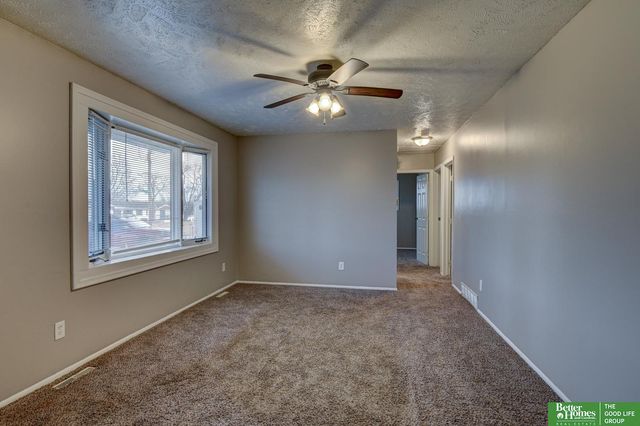 12657 C Street, Omaha, NE 68144