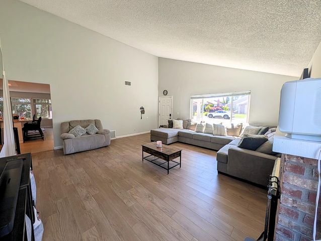 8063 Oak Meadow Ct, Citrus Heights, CA 95610