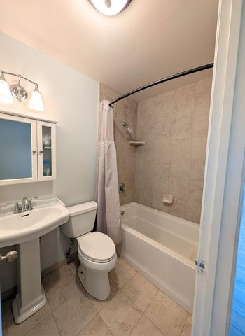 8063 Oak Meadow Ct, Citrus Heights, CA 95610