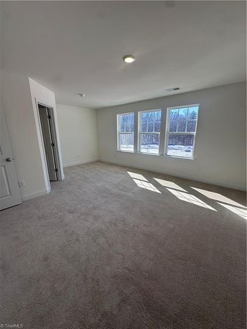 1285 Hammond Drive, Mebane, NC 27302