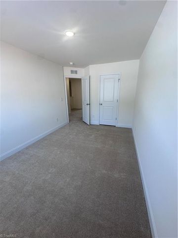 1285 Hammond Drive, Mebane, NC 27302