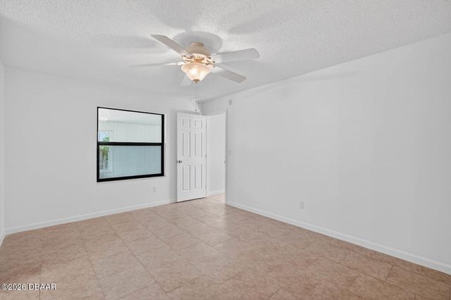 7 Lakeview Circle, Ormond Beach, FL 32174