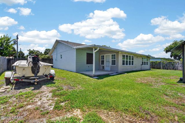 7 Lakeview Circle, Ormond Beach, FL 32174