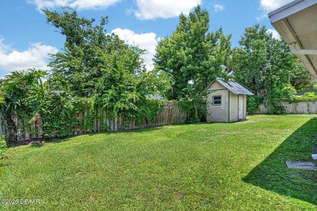 7 Lakeview Circle, Ormond Beach, FL 32174