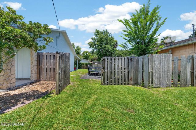7 Lakeview Circle, Ormond Beach, FL 32174