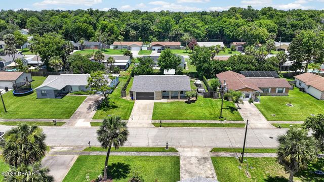 7 Lakeview Circle, Ormond Beach, FL 32174