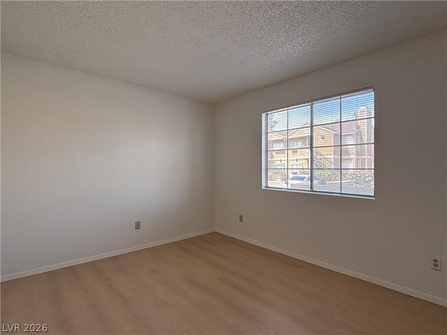 2686 Aarondavid Drive B, Las Vegas, NV 89121