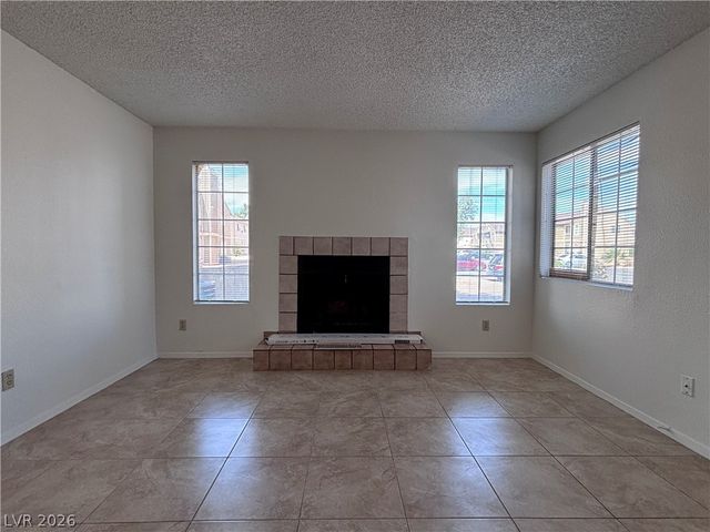 2686 Aarondavid Drive B, Las Vegas, NV 89121