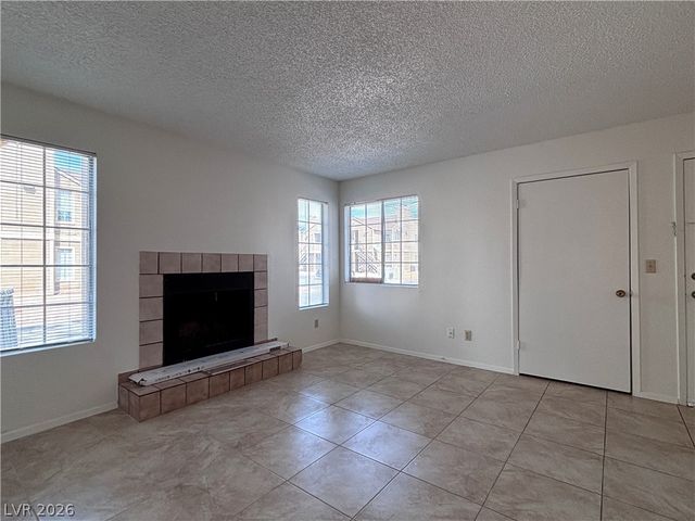 2686 Aarondavid Drive B, Las Vegas, NV 89121