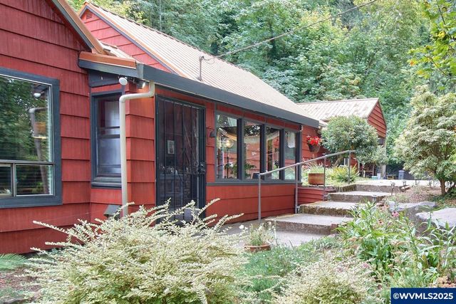 3362 River Rd S, Salem, OR 97302