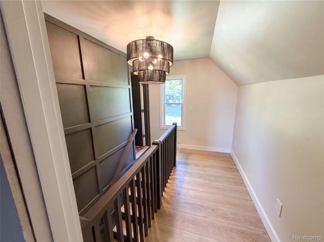 492 Algene Street, Lake Orion Village, MI 48362