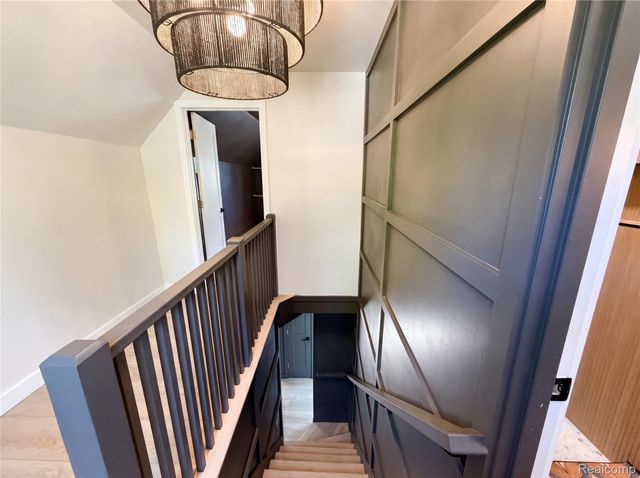 492 Algene Street, Lake Orion Village, MI 48362