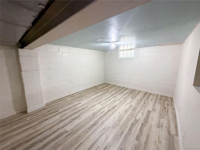 492 Algene Street, Lake Orion Village, MI 48362