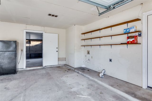 6644 Lakeside Drive, Lake Worth, TX 76135