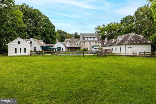 107 E MILL RD, Flourtown, PA 19031