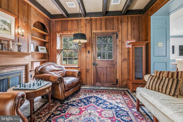 107 E MILL RD, Flourtown, PA 19031