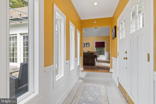 107 E MILL RD, Flourtown, PA 19031