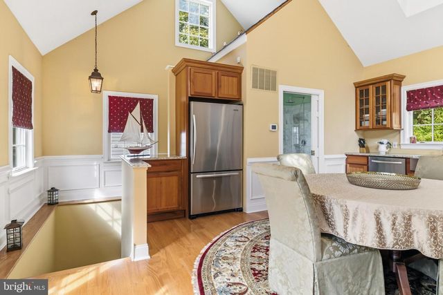 107 E MILL RD, Flourtown, PA 19031