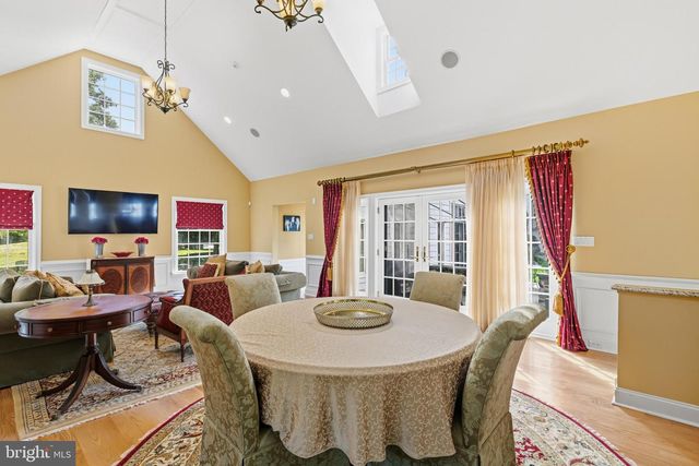 107 E MILL RD, Flourtown, PA 19031