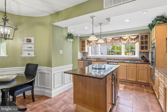 107 E MILL RD, Flourtown, PA 19031