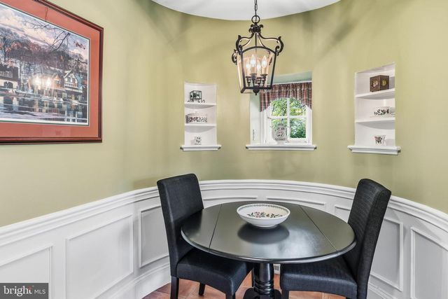 107 E MILL RD, Flourtown, PA 19031