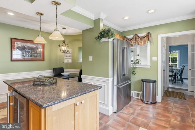 107 E MILL RD, Flourtown, PA 19031