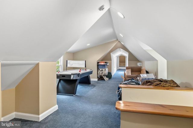 107 E MILL RD, Flourtown, PA 19031