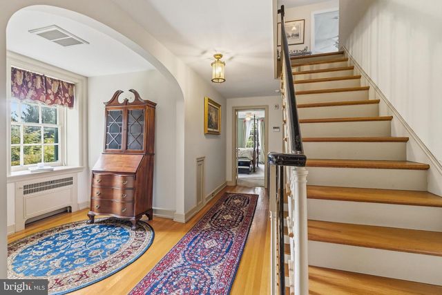 107 E MILL RD, Flourtown, PA 19031