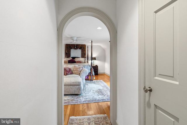 107 E MILL RD, Flourtown, PA 19031