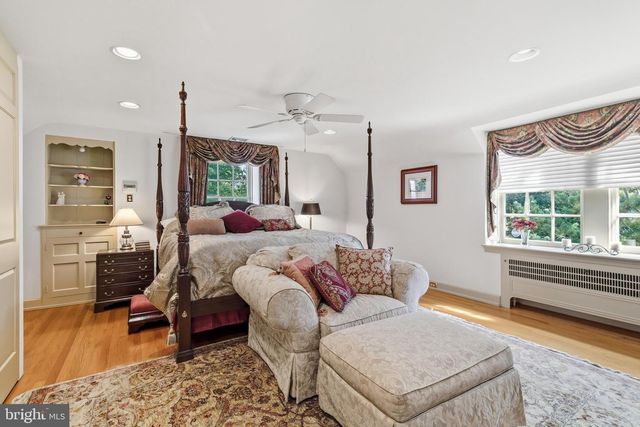 107 E MILL RD, Flourtown, PA 19031