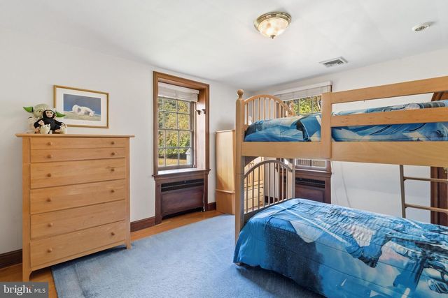 107 E MILL RD, Flourtown, PA 19031