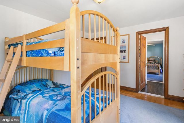 107 E MILL RD, Flourtown, PA 19031