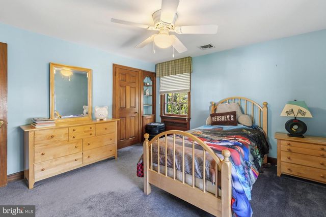 107 E MILL RD, Flourtown, PA 19031