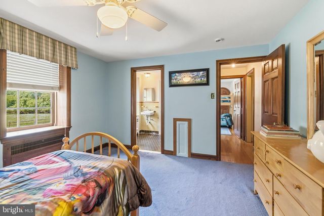 107 E MILL RD, Flourtown, PA 19031