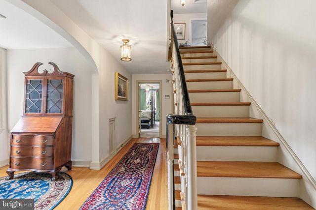 107 E MILL RD, Flourtown, PA 19031