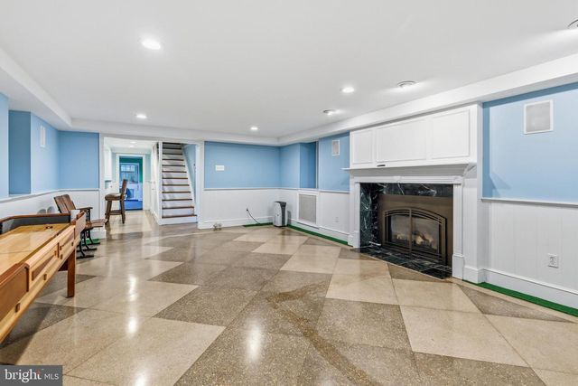 107 E MILL RD, Flourtown, PA 19031