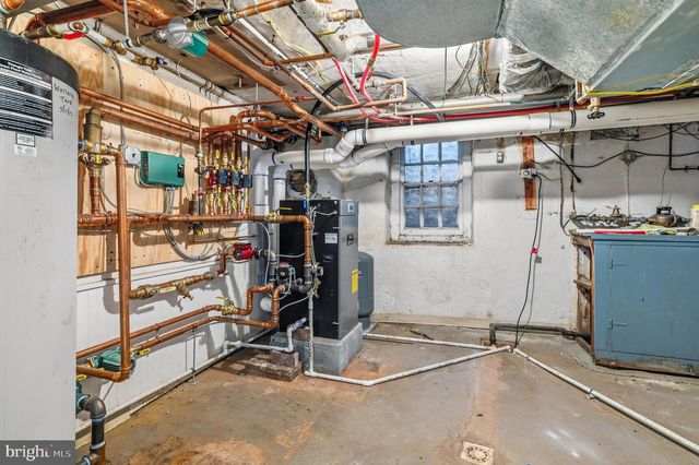 107 E MILL RD, Flourtown, PA 19031