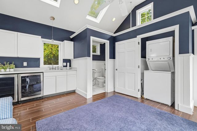 107 E MILL RD, Flourtown, PA 19031