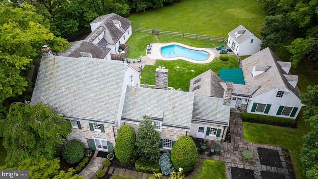 107 E MILL RD, Flourtown, PA 19031