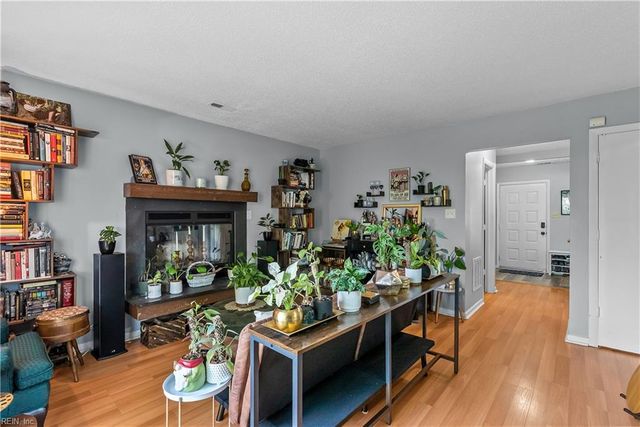 1637 Helmsley CT, Virginia Beach, VA 23464