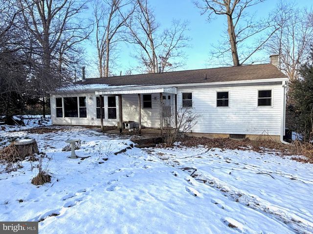 490 MEADOW LN, Lebanon, PA 17042