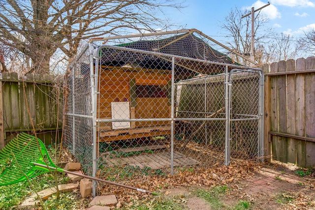 211 Vine Street, Leavenworth, KS 66048